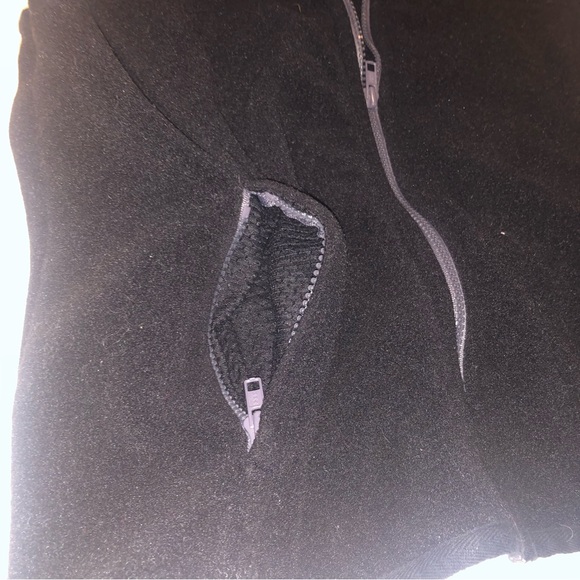 Y2K GAP Fleece Black Zip up Vest with Pockets and hood Size Medium - Picture 5 of 10